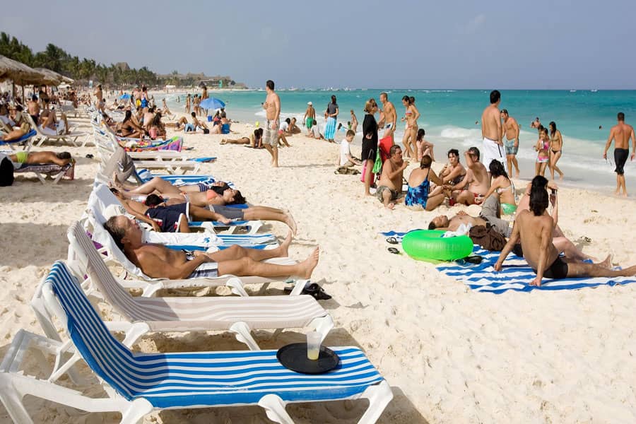 turistas visitando Quintana Roo